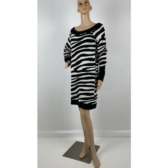 NY&C Black and White Leopard Print Women’s Sweater Dress - Picture 8 of 10